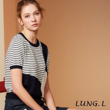 LUNG.L林佳樺 白色拼接藏青藍拼接條紋短袖針織女裝上衣L853A