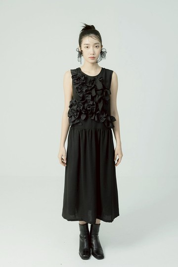 心齋坐忘/黑色無袖荷葉蝴蝶結洋裝