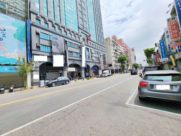 高雄車站正商圈樓店｜高雄市三民區建國三路