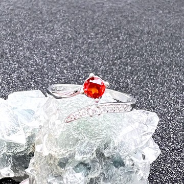 潤苒。戒指 半銀 療癒 能量 增強自信心 l 橙石榴石 芬達石 l