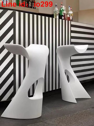 2025新款女王椅現代簡約玻璃鋼靠背扶手休閑象腿椅樣板間爆款