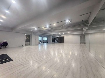 七賢二路三角窗百坪多功能商辦｜高雄市前金區七賢二路