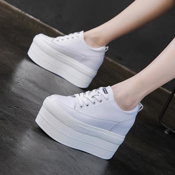 12CM高跟厚底松糕鞋女真皮2025新款小白鞋內增高小碼休閑鞋坡跟秋