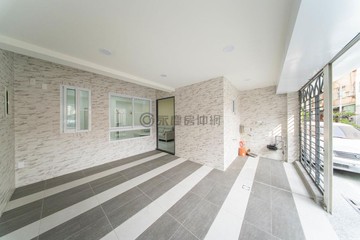 大豐大昌｜低總價翻新公寓好停車兩房｜高雄市三民區正忠路