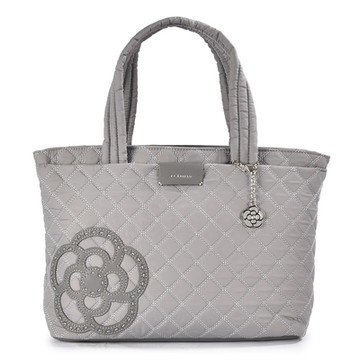 CLATHAS 山茶花金屬吊飾菱格紋尼龍托特包-大款/淺灰