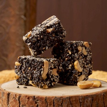 【周周生活】芝麻花生酥 200g 特選黑芝麻與花生香氣 低糖不黏牙 手工製作 健康點心