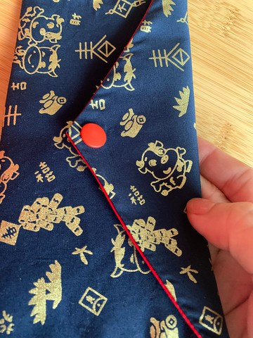 金邊小牛來報到萬用袋 藍底 紅包 禮物 衛生棉收納袋 存摺袋