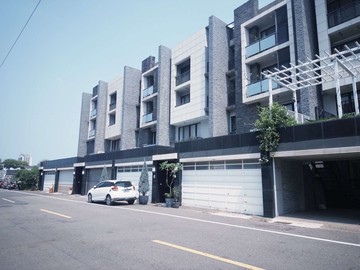 楠梓高科大面寬大地坪車墅#近土庫商圈、橋科園區｜高雄市楠梓區芎蕉三街