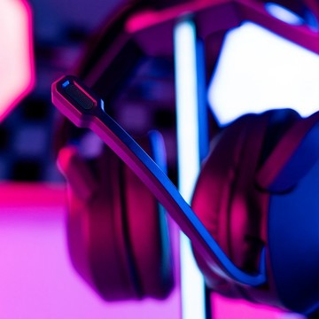 JLab Nightfall 無線電競耳機