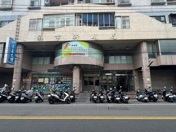 新市鎮電梯大樓3+1房~國小、市場、大賣場為鄰｜雲林縣虎尾鎮北平路