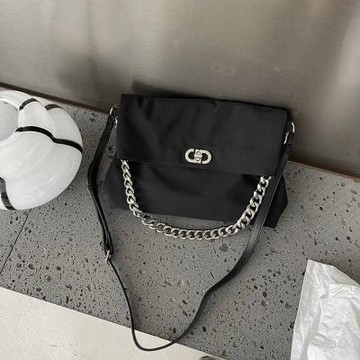 MoonDy 鏈條包 托特包 尼龍包 小香風包包 單肩包 韓國包包 斜背包 休閒包包 大容