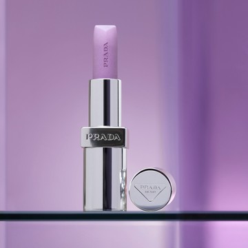 全新限量💜【PRADA】【專屬刻字】經典潤唇膏 #U003幻光紫｜享 期間限定禮袋 ｜訂製刻字禮｜生日禮物