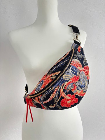 傳統和風斜背包 ． 祥龍獻瑞．四季繁花．湛藍