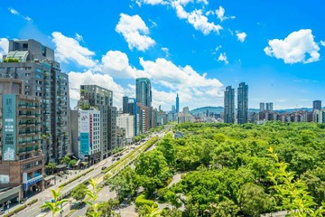 【大安森林公園首排｜元利建設豪景四房附坡平車位】｜台北市大安區新生南路二段