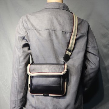 threebox潮流日韓男士條紋單肩包 休閑純色嘻哈男女運動斜挎背包