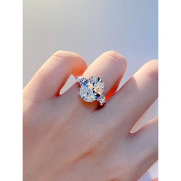 經典三鉆hw戒指女小眾設計夸張7克拉鴿子蛋鉆戒結婚仿真微黃FG色