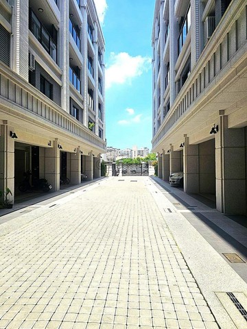 仁武霞海特區~龍鉅~之面寬車墅MyHouse｜高雄市仁武區九湖三街