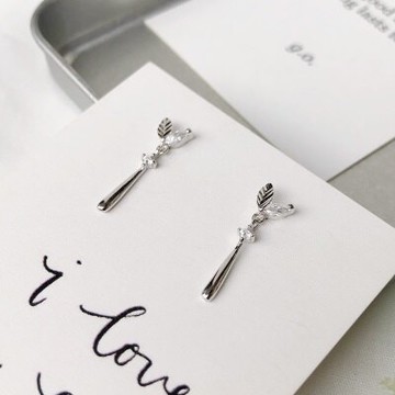 現貨+預購 925純銀耳環鋯石耳飾-?芽長款亮面生日情人節禮物女飾品2色73qp35【獨家進口】【米蘭精品】