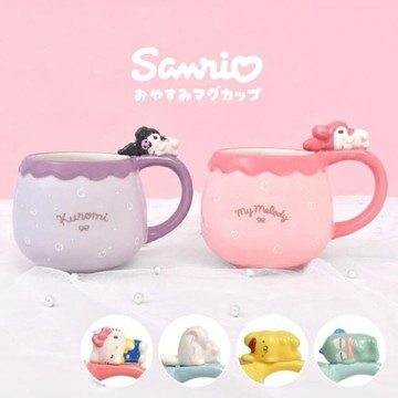 日本 Sanrio 三麗鷗 杯緣子馬克杯 340ml｜臥睡公仔造型杯 陶瓷咖啡杯 水杯 日本進口