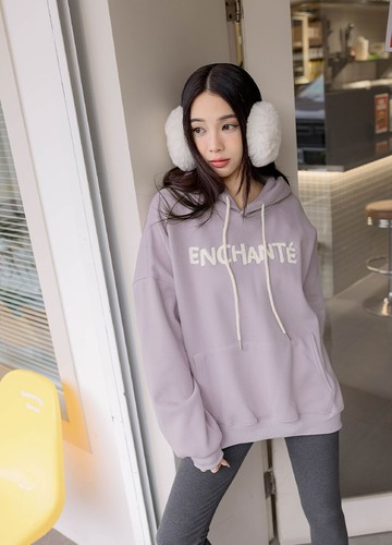 雲朵字母厚刷絨帽T