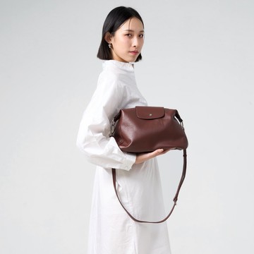 DOT 真皮水餃肩背包 - 栗棕色/拿鐵粽/藍灰色