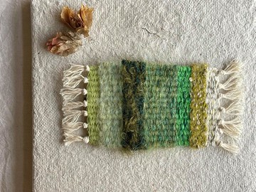 Knitting 梭織 毯 - 春回大地