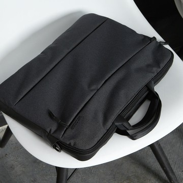 Incase City Brief 15 吋城市簡約公事包 - 黑色