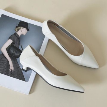 真皮尖頭低跟單鞋2026春新款軟底工鞋久站不累腳職業工作鞋女黑色