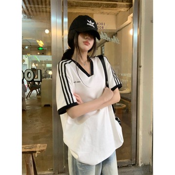 臺灣出貨🔥HK 不起球韓係短袖 通懃學院風上衣 V領撞色短袖 T恤女 夏季新款 休閒短袖 寬鬆條紋上衣 T恤 夏天上衣