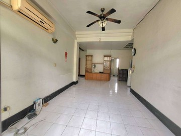 小池｜三多×武廟商圈｜公寓四樓大三房+頂加兩房｜高雄市苓雅區福德三路