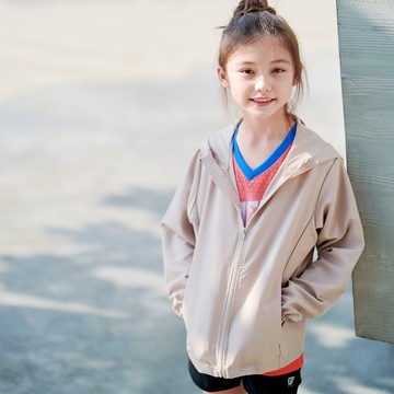 GIAT - 防潑水UPF50+抗UV防風外套-兒童款/連帽-奶茶色