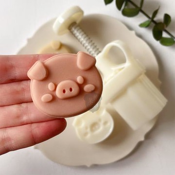小豬月餅模中秋節模具 動物綠豆糕模饅頭糕點家用烘焙手壓工具50g