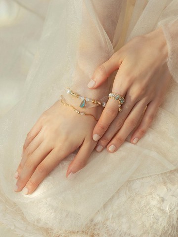 湖中幻象人。MUCHAT手作14KGP施華洛水晶貝殼波浪手鍊