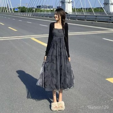 💛限時下殺💛清冷女神 黑灰色連衣裙女 夏季小衆刺繡網紗吊帶長裙 兩件套 內搭裙 吊帶裙 防曬罩衫 夏季套裝 洋裝 A字裙