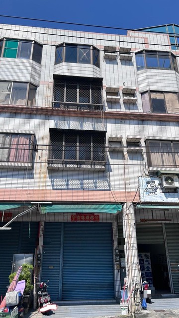 鳥松仁美臨路挑高店住透天｜高雄市鳥松區中山路