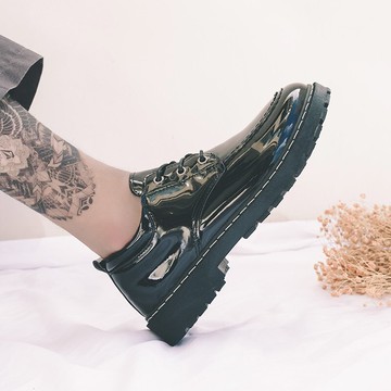 男鞋亮面皮鞋青年男士英倫潮流百搭休閑鞋板鞋模特理發師精神小伙