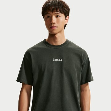 Nike Sportswear Premium Essentials T-Shirt