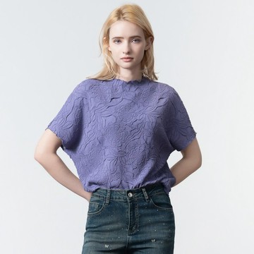 【ICare】優雅紫立體壓花高領上衣(F) | 女休閒上衣 氣質上衣