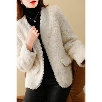 2026秋冬新款小香風白色上衣毛絨女裝保暖流蘇斗篷毛茸茸長袖外套