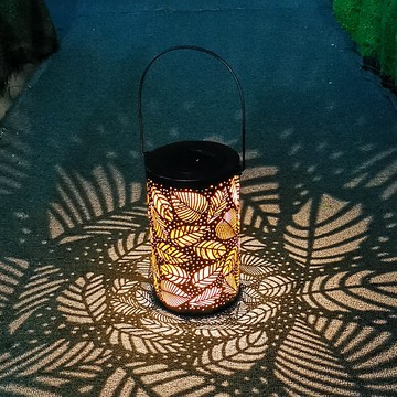 太陽能草坪燈 太陽能小夜燈戶外防水庭院燈花園草坪燈陽台裝飾鏤空樹葉光影掛燈『XY20289』