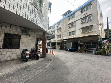 小港青山國小旁採光公寓大三房｜高雄市小港區青山街