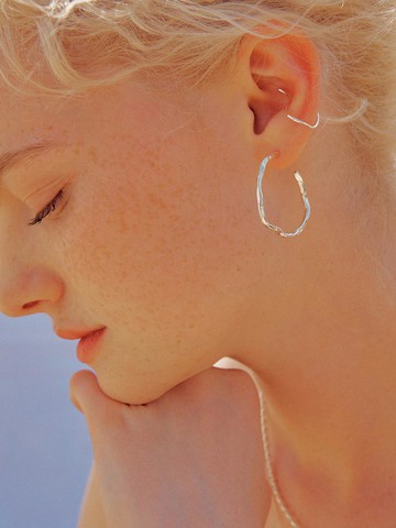 Sterling Curved Ring-Style Momi Earrings