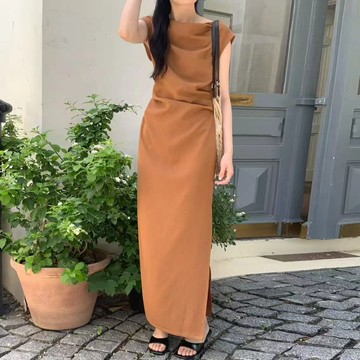 【小歡喜Little Joy】法式優雅氣質簡約一字領收腰顯瘦開衩連衣裙