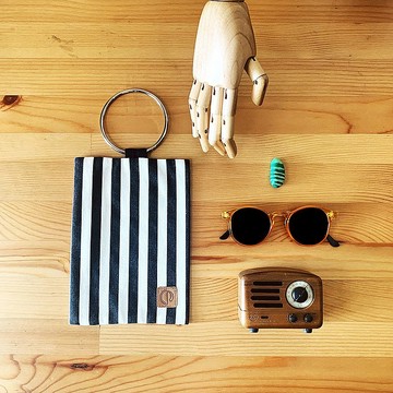 黑白條紋極簡風 金屬圓環復古手作小提袋/腕袋/手機袋/裝飾袋