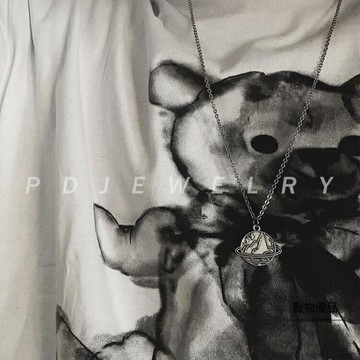 情侶項鍊男女吊墜潮神秘星球圓毛衣鍊嘻哈【聚物優品】