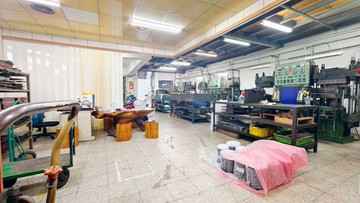 讚哦電梯廠房/新裝潢大空間/仁化工業區｜台中市大里區仁化路