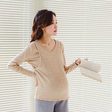 OB嚴選-優雅V領坑條彈力針織哺乳上衣《MA0562-》