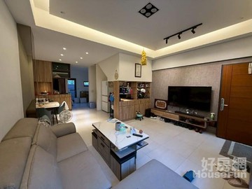 楊湖路 超值美墅 質感輕裝潢 面寬五米 前院停車｜桃園市楊梅區楊湖路四段