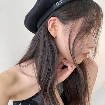 s925純銀光面彎形字母微笑耳釘女日韓版可愛年新潮百搭耳飾品