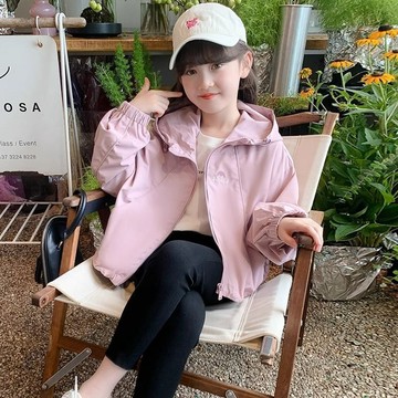 【秋季百搭】女童外套春秋新款洋氣兒童防風衝鋒衣小女孩春裝連帽上衣潮 女童夾克 春秋薄款外套 兒童秋季連帽上衣